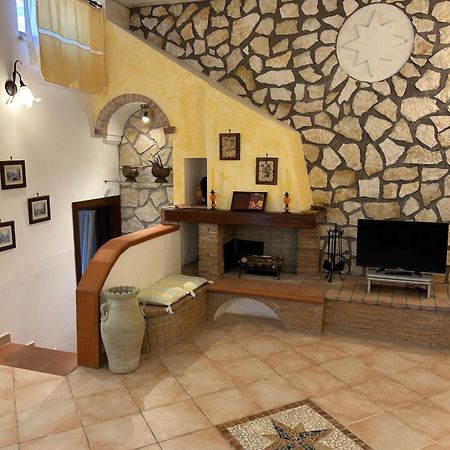 Апарт отель Residenza Antico Borgo Del Pozzo Трамонти Экстерьер фото