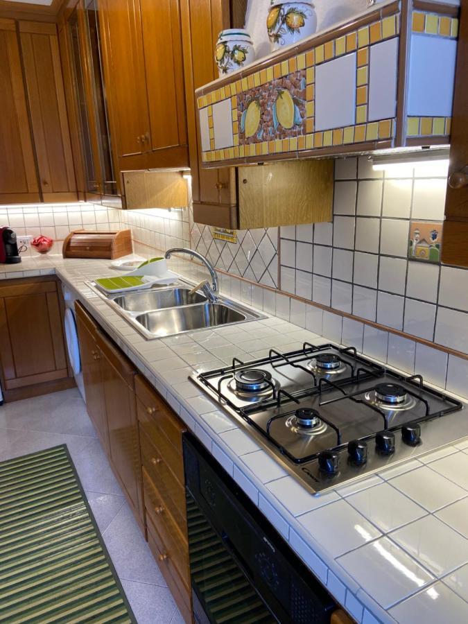 Апарт отель Residenza Antico Borgo Del Pozzo Трамонти Экстерьер фото