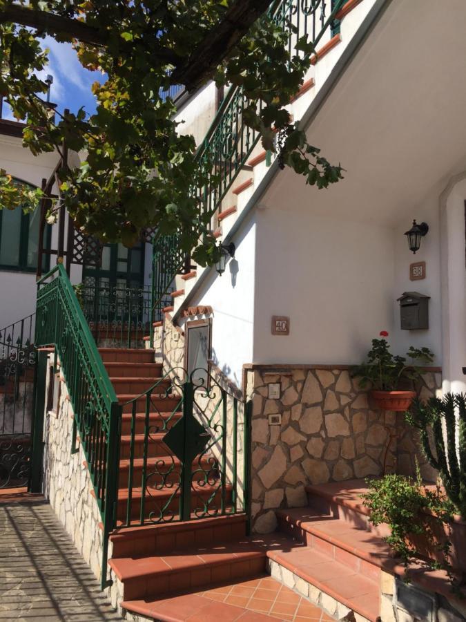 Апарт отель Residenza Antico Borgo Del Pozzo Трамонти Экстерьер фото